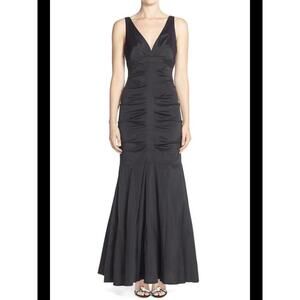 long black ruched mermaid dress! 🖤